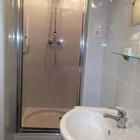 Hotel Anna 3*