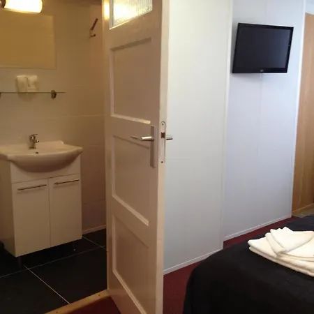 Anna فندق زاندفورت